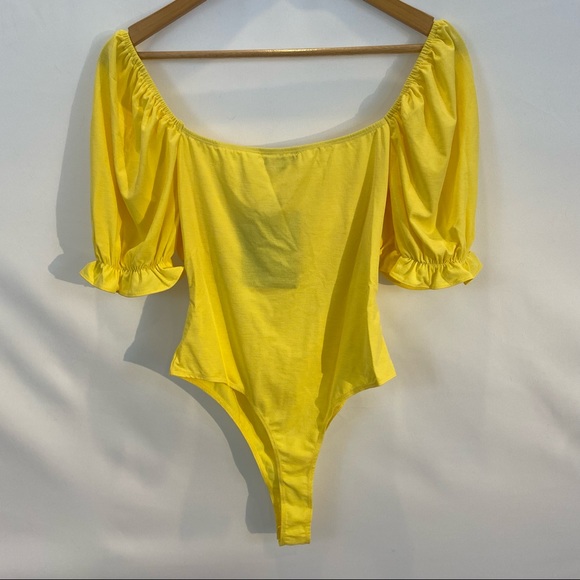 Dolls Kill Bright Yellow Puff Sleeve Bodysuit Size M NWT - Picture 3 of 8